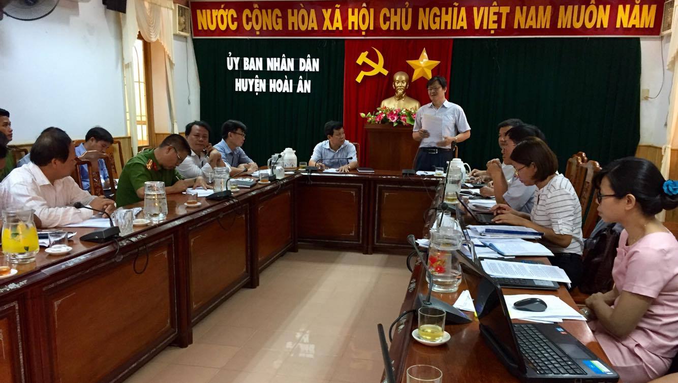 Kiểm tra công tác thi hành pháp luật về xử lý vi phạm hành chính tại UBND huyện Hoài Ân và thị trấn Tăng Bạt Hổ