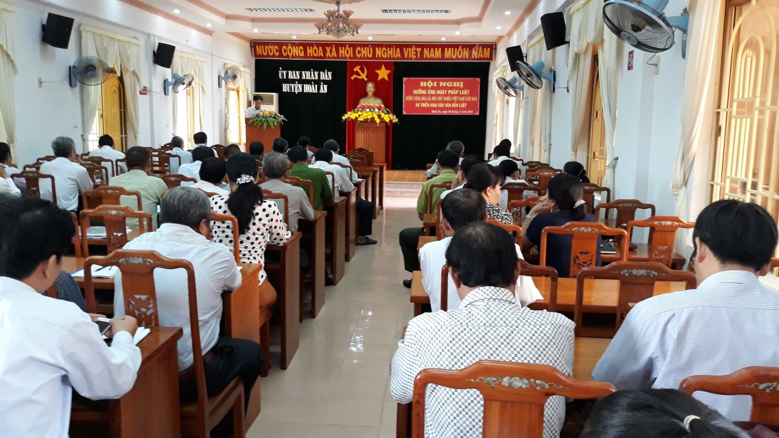 Hoài Ân: Hội nghị hưởng ứng Ngày Pháp luật nước Cộng hòa xã hội chủ nghĩa Việt Nam và triển khai các văn bản luật