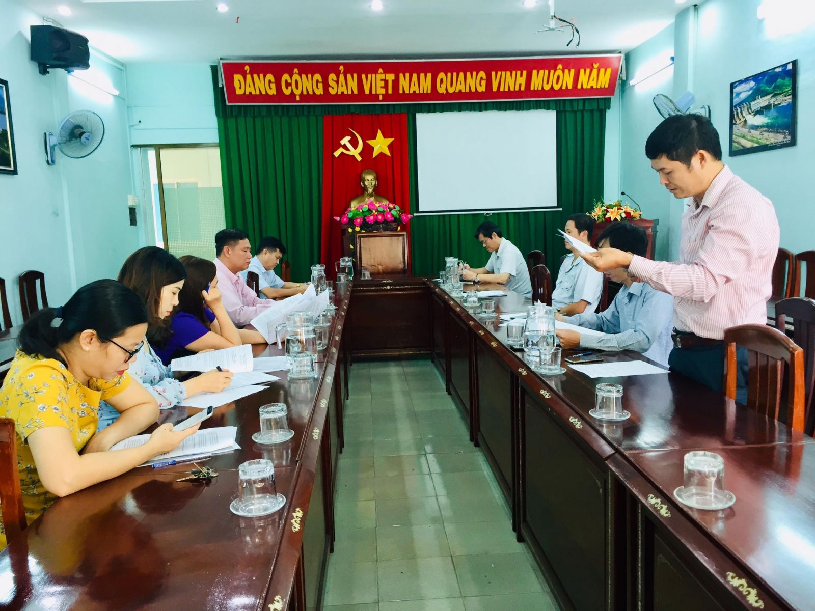 Họp góp ý Thông tư quy định chi tiết thi hành một số điều của  Nghị định số 19/2020/NĐ-CP ngày 12/02/2020 của Chính phủ về kiểm tra, xử lý kỷ luật trong thi hành pháp luật về xử lý vi phạm hành chính